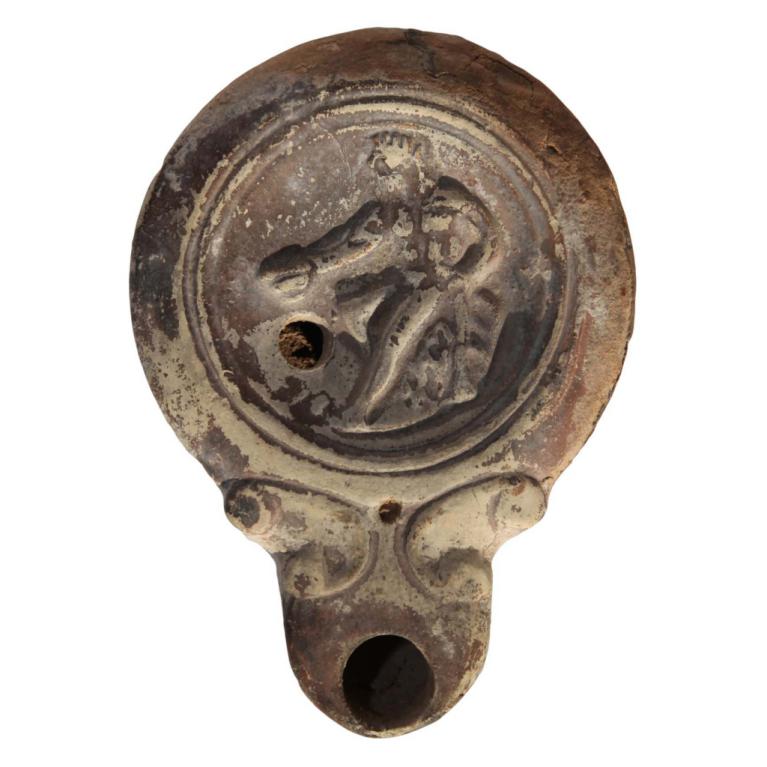 Hercule, nu, assis sur un rocher, de profil trois-quarts gauche. Il tient sa massue de la main gauche et de l'autre tend un canthare. Signature indéterminée. Acquisition SVV Aponem. Voir fiche N° 20111116 015 Hercule, nu, assis sur un rocher, de profil trois-quarts gauche. Il tient sa massue de la main gauche et de l'autre tend un canthare. Signature indéterminée. Acquisition SVV Aponem. Voir fiche N° 20111116 015