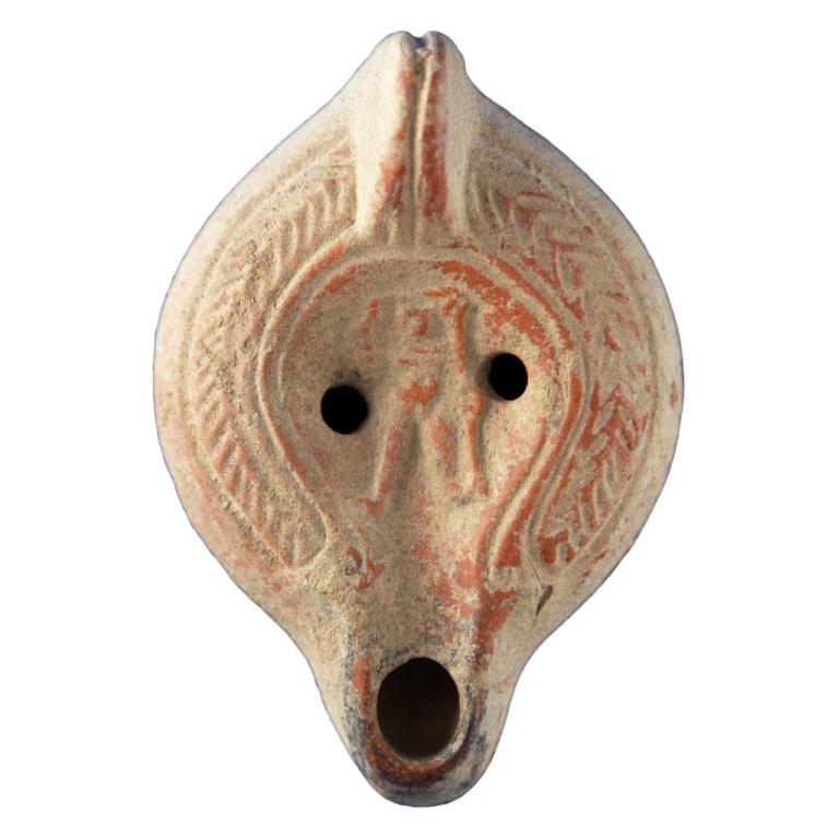 Personnage nu debout de face tenant un bâton de la main gauche sur lequel est suspendue une grosse grappe de raisin; probablement un des héros de Canaan D. 115 x 80 x 33 mm Acquisition SVV Piasa 20120316 015 Personnage nu debout de face tenant un bâton de la main gauche sur lequel est suspendue une grosse grappe de raisin; probablement un des héros de Canaan D. 115 x 80 x 33 mm Acquisition SVV Piasa 20120316 015