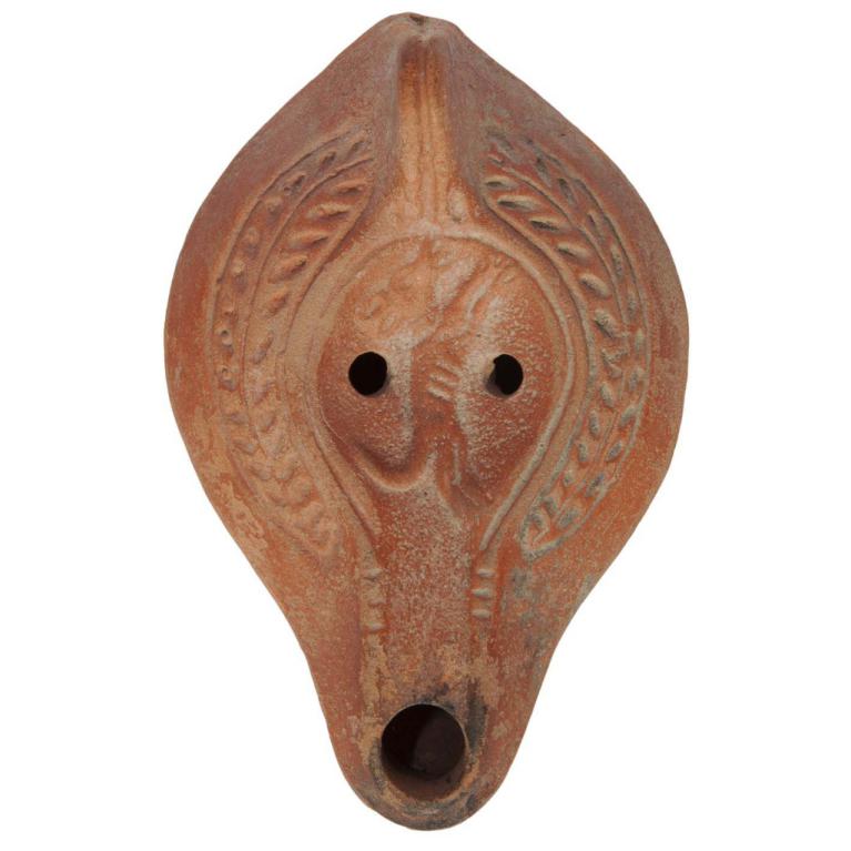 Chien avec un collier, de profil, à droite. D. 140 x 91 x 33 mm Acquisition SVV Holz - Artles N° 20120324 141 Chien avec un collier, de profil, à droite. D. 140 x 91 x 33 mm Acquisition SVV Holz - Artles N° 20120324 141