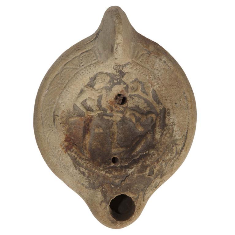 Chasse de Calydon. Méléagre, à gauche, tue le sanglier Marque de potier D. 115 x 86 x 30 mm Acquisition SVV Holz - Artles Voir: Bussière, N° 3194 pour la photo, N° 3190 pour le texte mais thème inverse N° 20120324 153 Chasse de Calydon. Méléagre, à gauche, tue le sanglier Marque de potier D. 115 x 86 x 30 mm Acquisition SVV Holz - Artles Voir: Bussière, N° 3194 pour la photo, N° 3190 pour le texte mais thème inverse N° 20120324 153