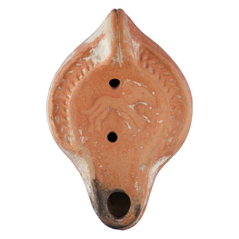 Chien avec un collier, de profil, à droite. D. 134 x 91 x 34 mm Ex collection Sempéré Martial N° 20120327 044 Chien avec un collier, de profil, à droite. D. 134 x 91 x 34 mm Ex collection Sempéré Martial N° 20120327 044