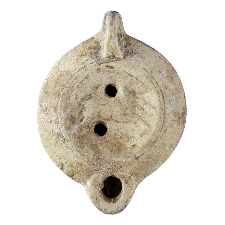 Ibex Voir: Lampes antiques d'Algérie, Bussière, N° 3274 Milieu du IIe - 1er quart IIIe s. ap. J.C. Ex collection Sempere Martial N° 20120327 047 Ibex Voir: Lampes antiques d'Algérie, Bussière, N° 3274 Milieu du IIe - 1er quart IIIe s. ap. J.C. Ex collection Sempere Martial N° 20120327 047