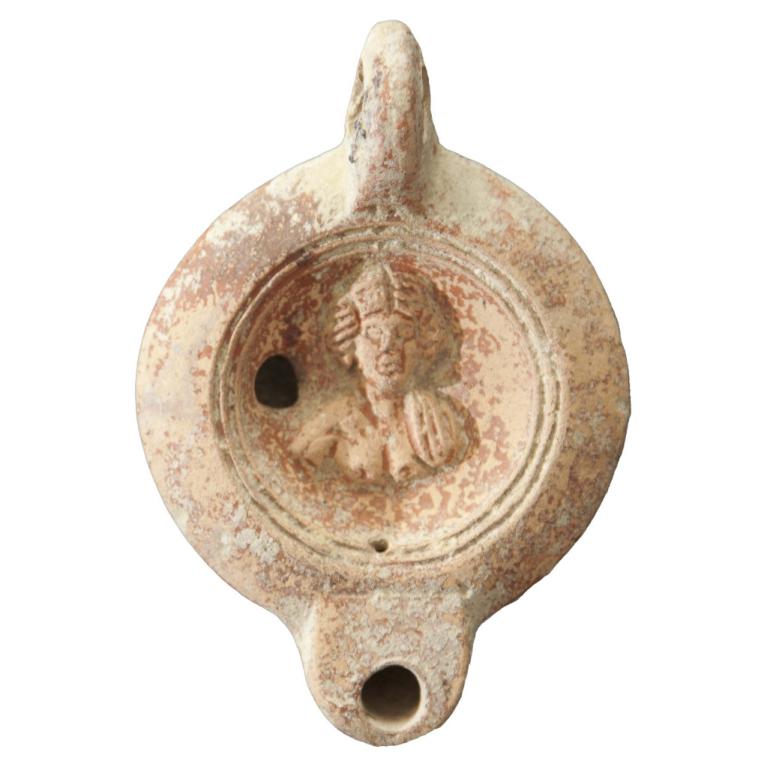 Buste féminin de face. Signature, MNOVGERM D. 108 x 74 x 26 mm Ex collection VG. Provenance inconnue. Voir fiche N° 20121121 038 Buste féminin de face. Signature, MNOVGERM D. 108 x 74 x 26 mm Ex collection VG. Provenance inconnue. Voir fiche N° 20121121 038