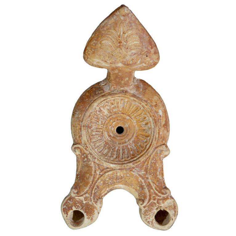 D. 155 x 69 x 28 mm Acquisition SVV Labarbe Marc Voir Roman Period Oil Lamps in the Holy Land - Varda Sussman Identique au N° 48 Deneauve n° 550 N° 20121125 090 D. 155 x 69 x 28 mm Acquisition SVV Labarbe Marc Voir Roman Period Oil Lamps in the Holy Land - Varda Sussman Identique au N° 48 Deneauve n° 550 N° 20121125 090