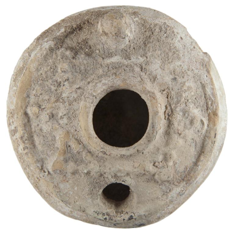 D. 39 x 78 mm Marque de potier indéterminée. Ex collection CG. Provenance inconnue. PDF 20140217 024