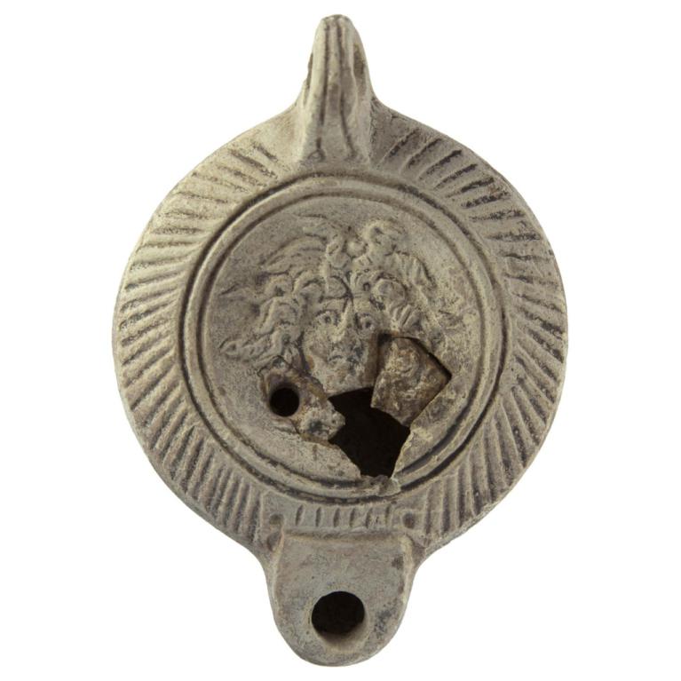 Tête de Gorgone Signature, LVCC D. 108 x 76 x 28 mm Acquisition Hôtel des Ventes de Draguignan, 20140314 069 Tête de Gorgone Signature, LVCC D. 108 x 76 x 28 mm Acquisition Hôtel des Ventes de Draguignan, 20140314 069