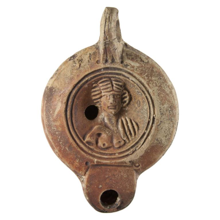 Buste féminin de face. Signature IVNIALEXI D. 106 x 72 x 26 mm Acquisition SVV Millon et Associés, Paris, France. Provenance inconnue. Voir fiche N° 20141121 081 Buste féminin de face. Signature IVNIALEXI D. 106 x 72 x 26 mm Acquisition SVV Millon et Associés, Paris, France. Provenance inconnue. Voir fiche N° 20141121 081