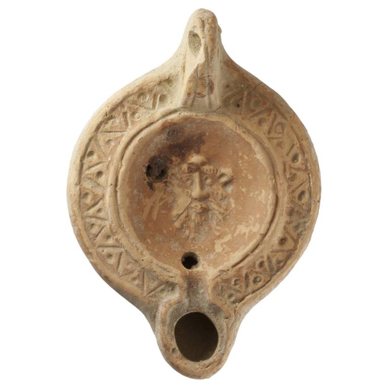 Tête de satyre ou de faune de face. D. 121 x 83 x 34 mm Ancienne collection VG. Provenance inconnue. Voir fiche N° 20150130 001 Tête de satyre ou de faune de face. D. 121 x 83 x 34 mm Ancienne collection VG. Provenance inconnue. Voir fiche N° 20150130 001