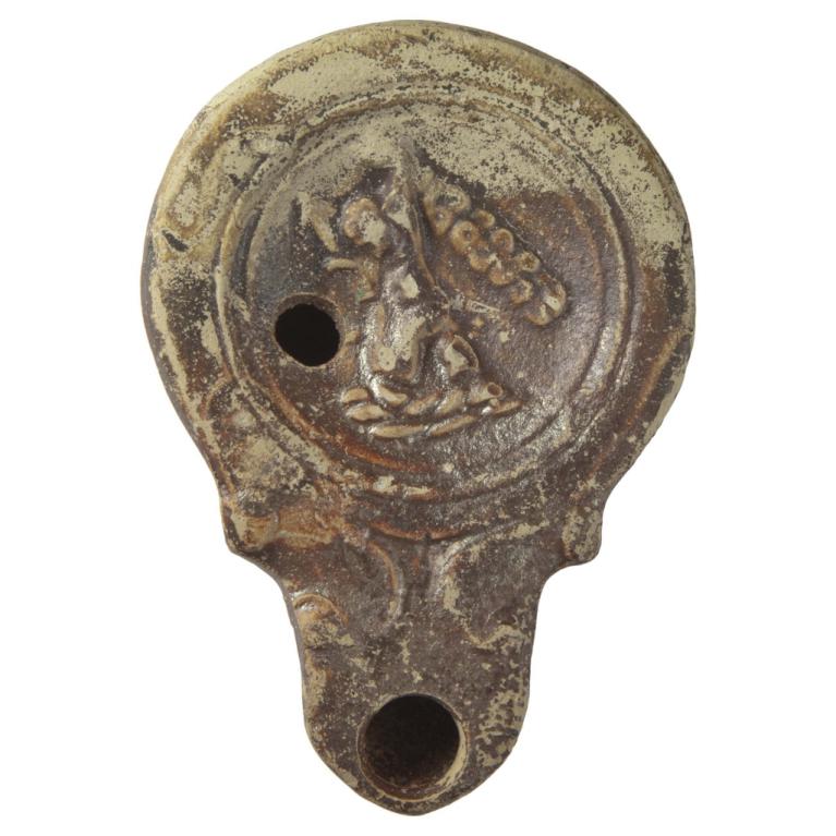 Cupidon ayant volé les attributs d'Hercule, massue et flèche, mais comme ce poupon n'a pas d'ailes, il peut aussi s'agir d'Hercule "enfant" Signature LMVNSVC D. 96 x 67 x 24 mm, 20150329 016 Cupidon ayant volé les attributs d'Hercule, massue et flèche, mais comme ce poupon n'a pas d'ailes, il peut aussi s'agir d'Hercule "enfant" Signature LMVNSVC D. 96 x 67 x 24 mm, 20150329 016