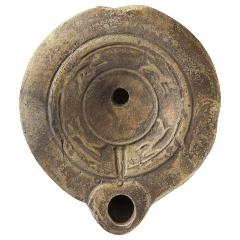 Chiens qui courent. D. 83 x 73 x 23 mm Ex collection DJL. Provenance inconnue. Voir fiche N° 20150404 001 Chiens qui courent. D. 83 x 73 x 23 mm Ex collection DJL. Provenance inconnue. Voir fiche N° 20150404 001