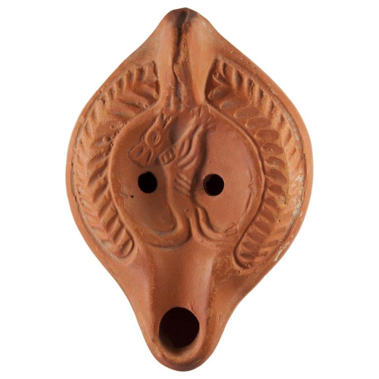 Chien avec un collier, de profil, à droite. D. 117 x 81 x 33 mm Ex collection VG N° 20150518 118 Chien avec un collier, de profil, à droite. D. 117 x 81 x 33 mm Ex collection VG N° 20150518 118