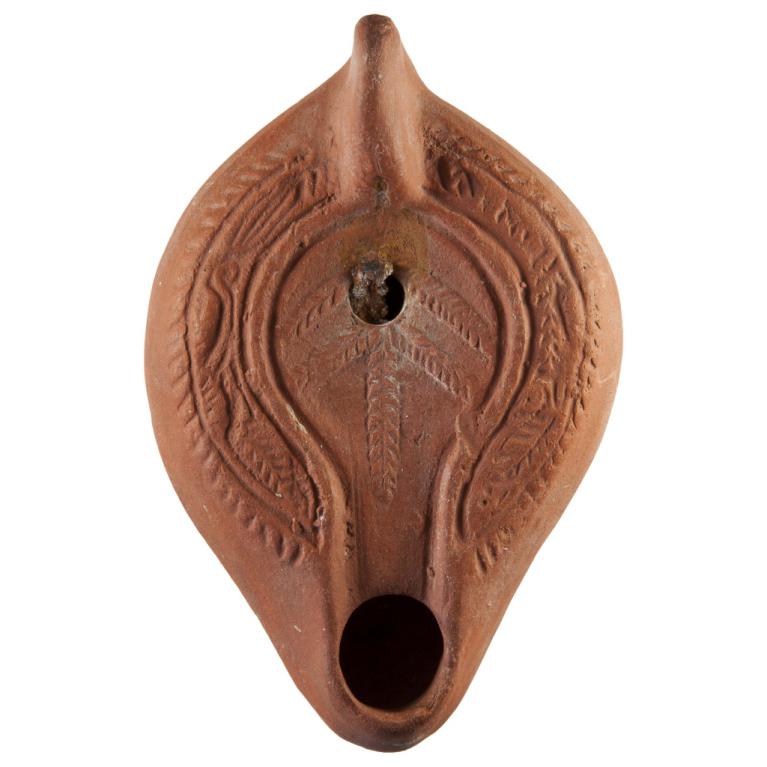 Plante à cinq feuilles rayonnantes Marque de potier, croix dans un cercle avec quatre points D. 120 x 79 x 42 mm Ex collection VG N° 20150518 132 Plante à cinq feuilles rayonnantes Marque de potier, croix dans un cercle avec quatre points D. 120 x 79 x 42 mm Ex collection VG N° 20150518 132