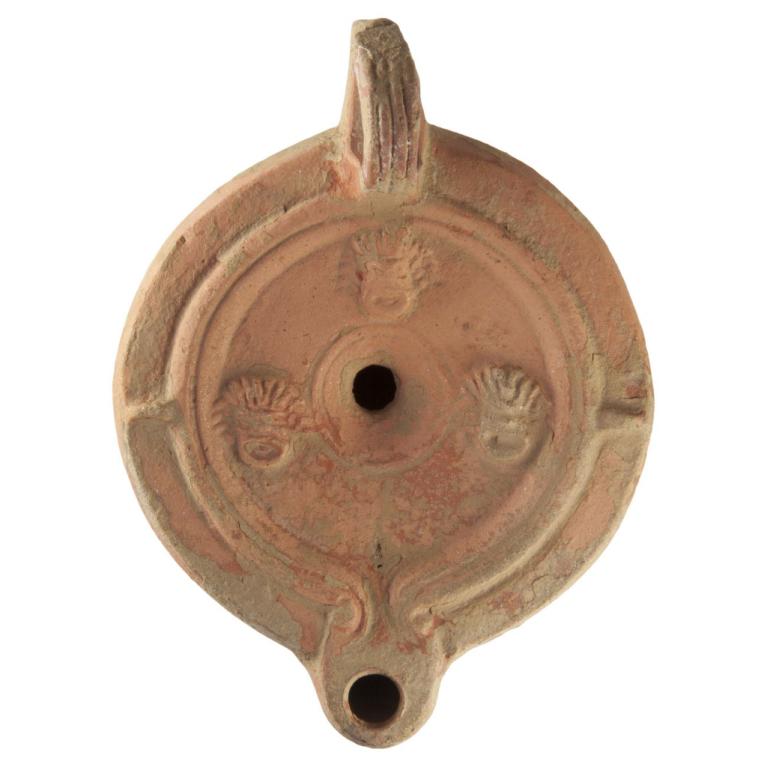 Trois masque de théâtre Estampille in planta pedis D. 101 x 76 x 29 mm Acquisition SVV Fauve Paris, Provenance : Collection privée, Lisbonne 20151015 007 Trois masque de théâtre Estampille in planta pedis D. 101 x 76 x 29 mm Acquisition SVV Fauve Paris, Provenance : Collection privée, Lisbonne 20151015 007