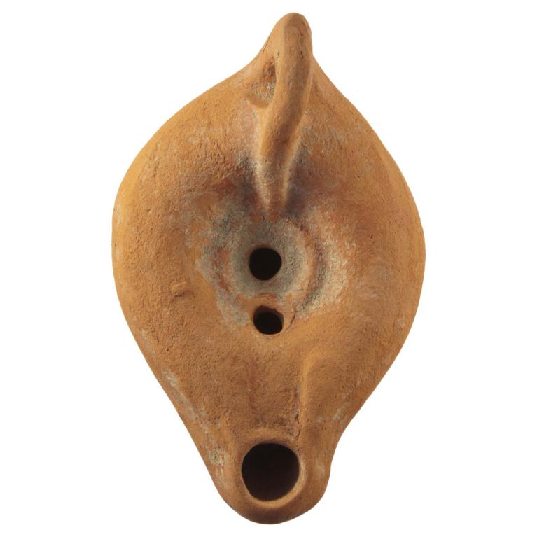 Personnage ou d’un animal (Anubis ?) D. 115 x 72 x 49 mm Cf. Deneauve 1969, type XII, IVe s. ap. J.C. Acquisition SVV Hôtel des Vente Montpellier-Languedoc Ancienne collection GD, provenance Tunisie 20151202 147 Personnage ou d’un animal (Anubis ?) D. 115 x 72 x 49 mm Cf. Deneauve 1969, type XII, IVe s. ap. J.C. Acquisition SVV Hôtel des Vente Montpellier-Languedoc Ancienne collection GD, provenance Tunisie 20151202 147
