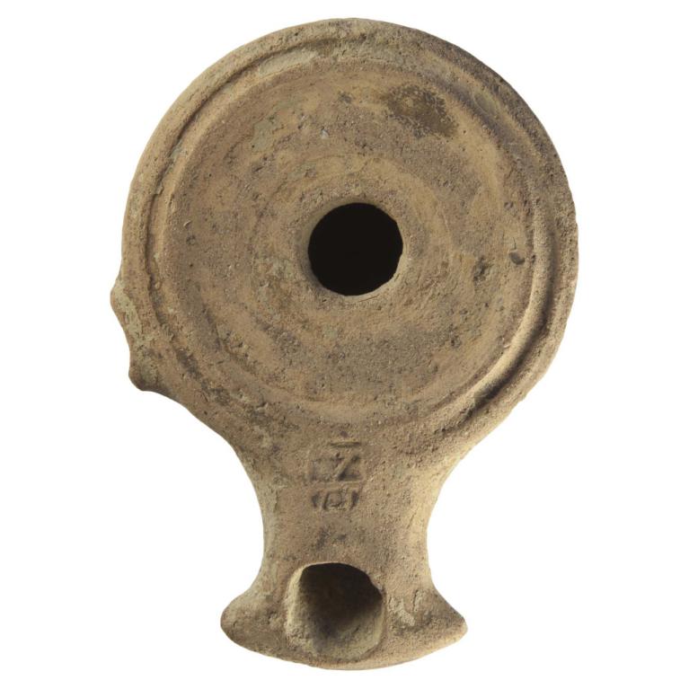 Signe de Tanit sur le bec D. 79 x 57 x 34 mm Ex collection Naïdé Ferchiou, provenance Tunisie Deneauve 213 N° 20160202 013 Signe de Tanit sur le bec D. 79 x 57 x 34 mm Ex collection Naïdé Ferchiou, provenance Tunisie Deneauve 213 N° 20160202 013
