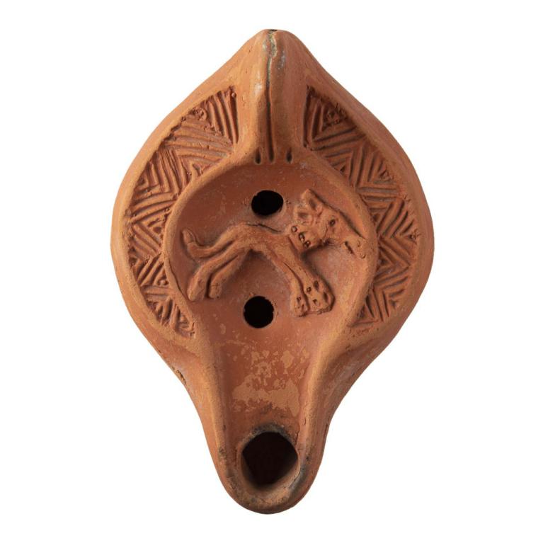 Chien avec un collier, de profil, à droite D. 126 x 85 x 35 mm Ancienne collection SLA. Provenance inconnue Voir fiche N° 20160422 112 Chien avec un collier, de profil, à droite D. 126 x 85 x 35 mm Ancienne collection SLA. Provenance inconnue Voir fiche N° 20160422 112