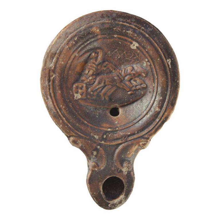 Cocher sur son char (bige) qui brandit un fouet, de profil à droite. Inscription sur le médaillon indéterminée. D. 101 x 71 x 24 mm Acquisition SVV Claude Aguttes SAS, Lyon, France. Provenance, ancienne collection française. Voir fiche N° 20160526 013 Cocher sur son char (bige) qui brandit un fouet, de profil à droite. Inscription sur le médaillon indéterminée. D. 101 x 71 x 24 mm Acquisition SVV Claude Aguttes SAS, Lyon, France. Provenance, ancienne collection française. Voir fiche N° 20160526 013