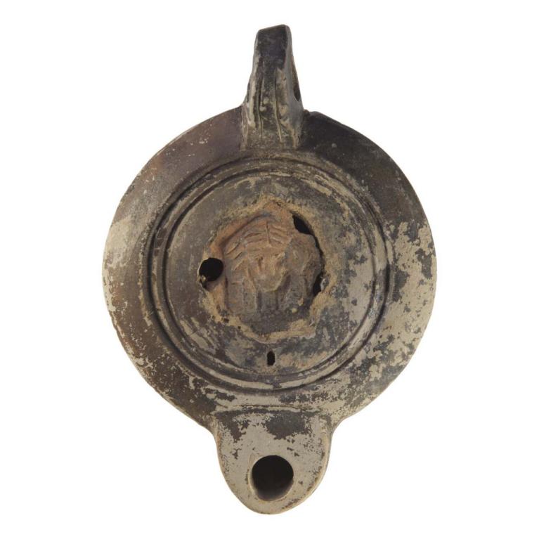 Buste féminin de face. Signature, CAVINIA D. 105 x 72 x 29 mm Ex collection VG. Provenance inconnue. Voir fiche N° 20160616 096 Buste féminin de face. Signature, CAVINIA D. 105 x 72 x 29 mm Ex collection VG. Provenance inconnue. Voir fiche N° 20160616 096