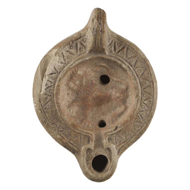 Lion de profil gauche, la queue en l'air. D. 117 x 85 x 32 mm Acquisition SVV Labarbe Marc, Toulouse, France. Provenance inconnue. Voir fiche N° 20170409 034 Lion de profil gauche, la queue en l'air. D. 117 x 85 x 32 mm Acquisition SVV Labarbe Marc, Toulouse, France. Provenance inconnue. Voir fiche N° 20170409 034