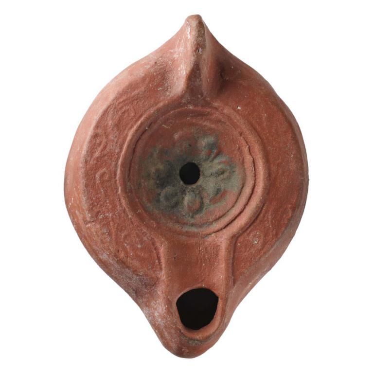 Rosace de huit pétales. D. 121 x 88 x 37 mm Acquisition SVV Arles Enchères, Arles, France. Provenance inconnue. Voir fiche N° 20171209 014 Rosace de huit pétales. D. 121 x 88 x 37 mm Acquisition SVV Arles Enchères, Arles, France. Provenance inconnue. Voir fiche N° 20171209 014