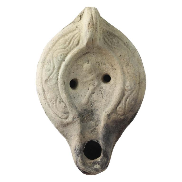 Personnage. D. 127 x 84 x 38 mm Acquisition SVV Kâ-Mondo, Paris, France. Provenance probable, Tunisie, Carthage. N° 20180710 094 Personnage. D. 127 x 84 x 38 mm Acquisition SVV Kâ-Mondo, Paris, France. Provenance probable, Tunisie, Carthage. N° 20180710 094